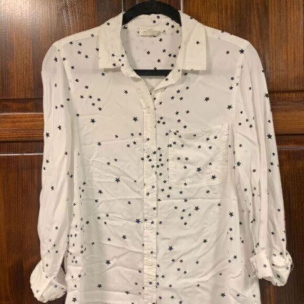 Beach lunch lounge white button down shirt size medium